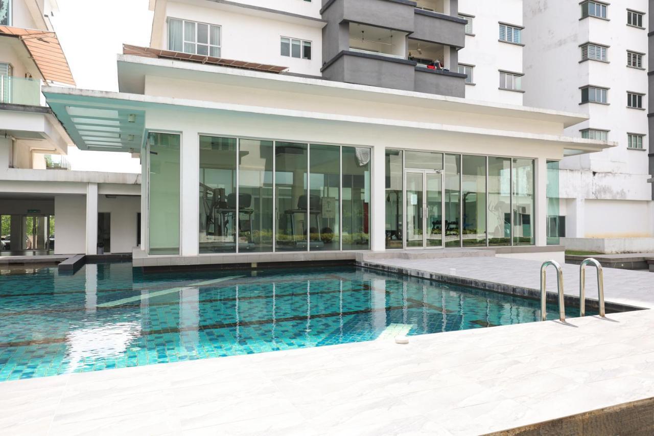 Cozy 2 Bedroom W Pool - 6 Pax - Kajang Exterior photo